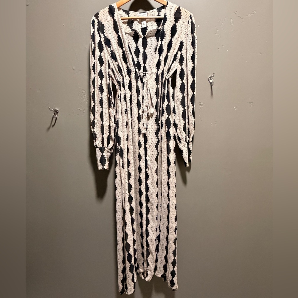 $750+ EVARAE Luxury Geometric Print Button-Front Maxi Dress | Size 4